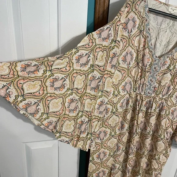 Woman’s dress - Picture 3 of 9